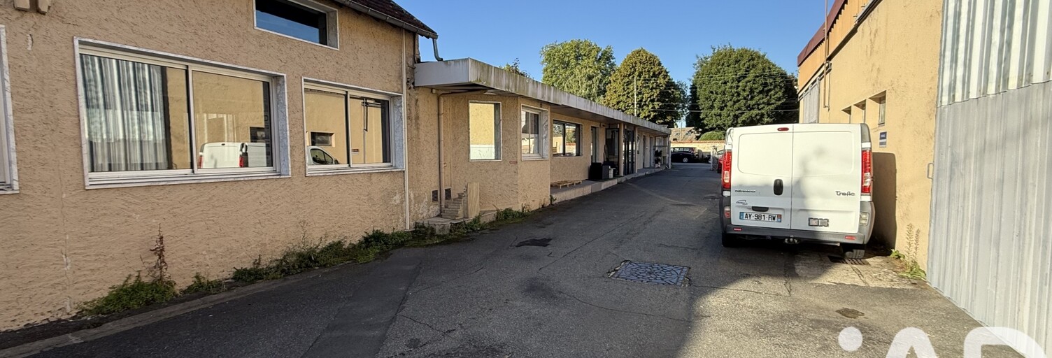 Immeuble  2445 m² à vendre à Garancières (78890)