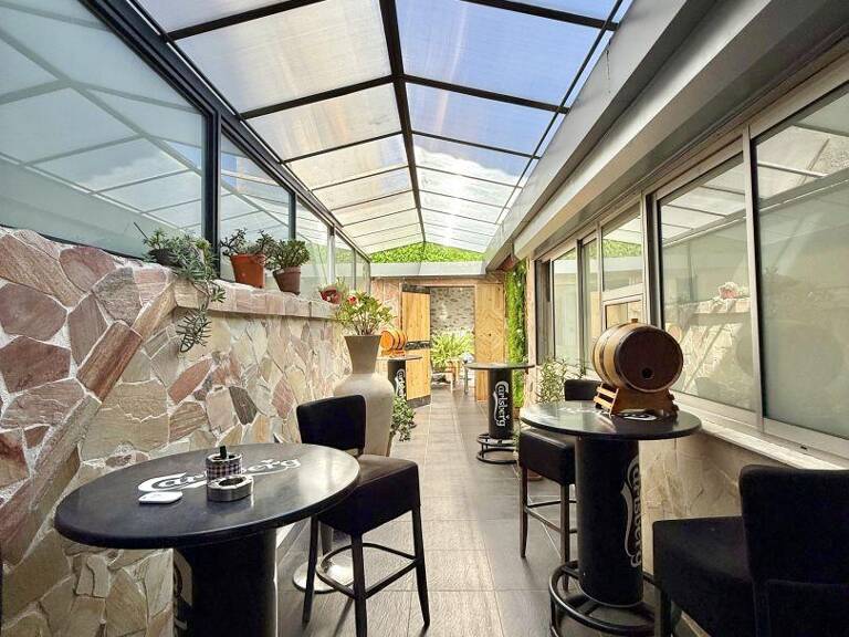 Vente Restaurant 247 m&sup2; — photo 1
