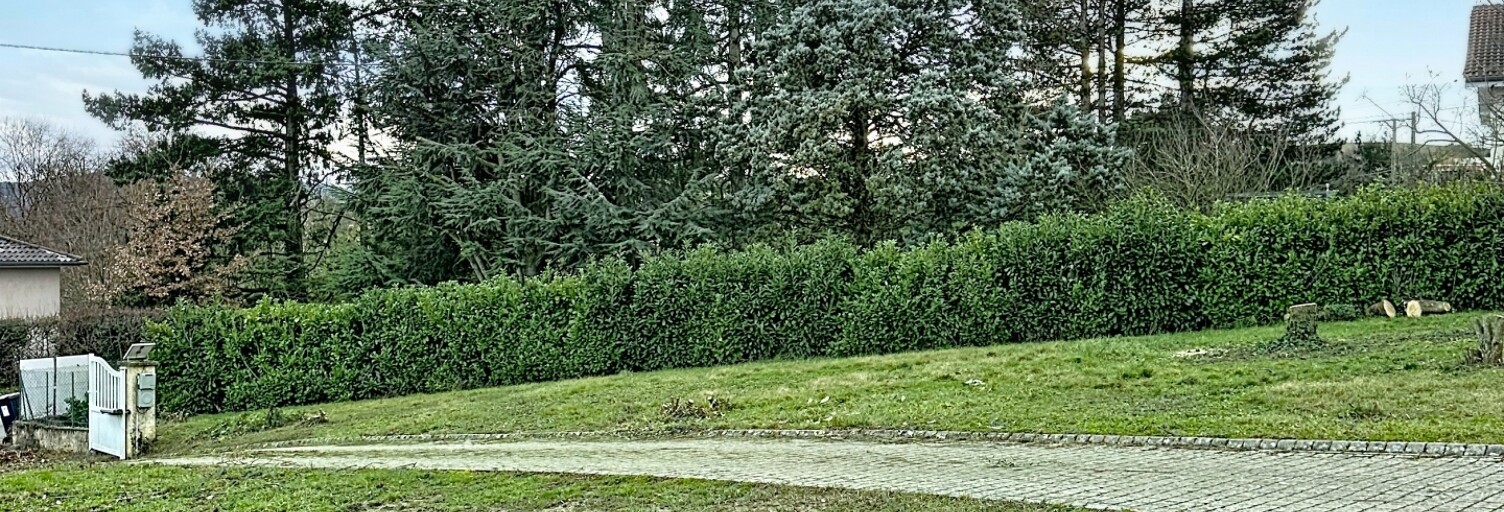 Terrain  690 m² à vendre à Fleurieux-sur-l'Arbresle (69210)