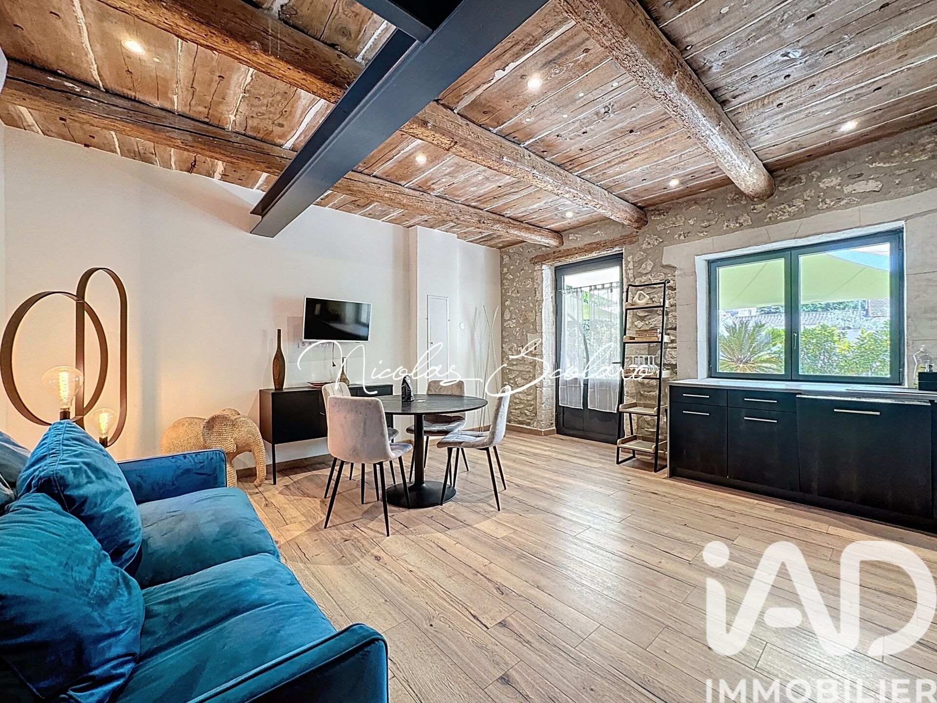 St-Remy-De-Provence - 1m² - 6p. - 3ch.