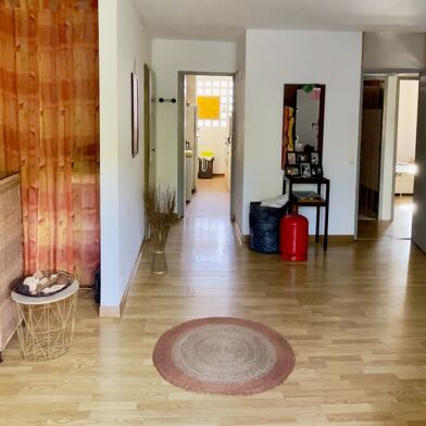 Appartement 4 pièces 141000 €