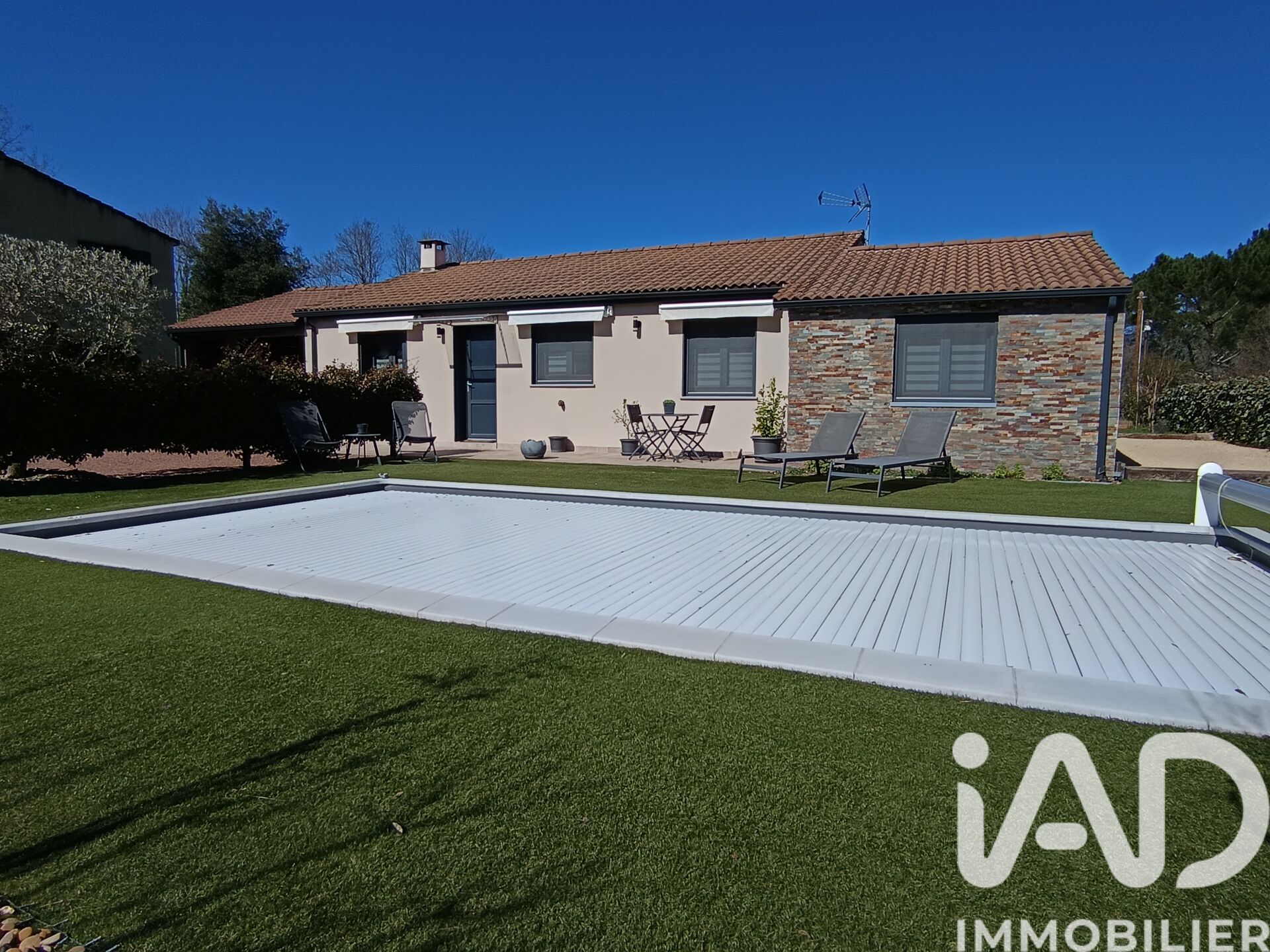 Chambonas - 96m² - 4p. - 3ch.