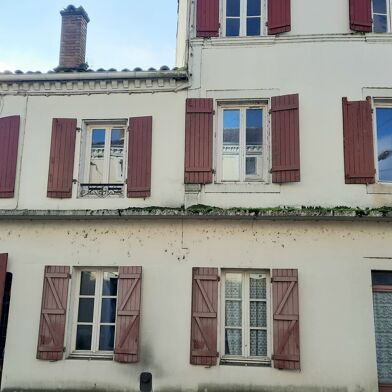 Immeuble  148000 €