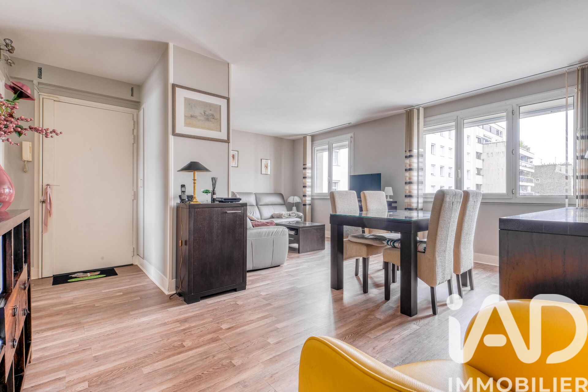 Paris 15e - 70m² - 4p. - 3ch.