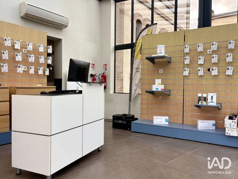Vente Boutique/Local commercial 140 m&sup2; — photo 1
