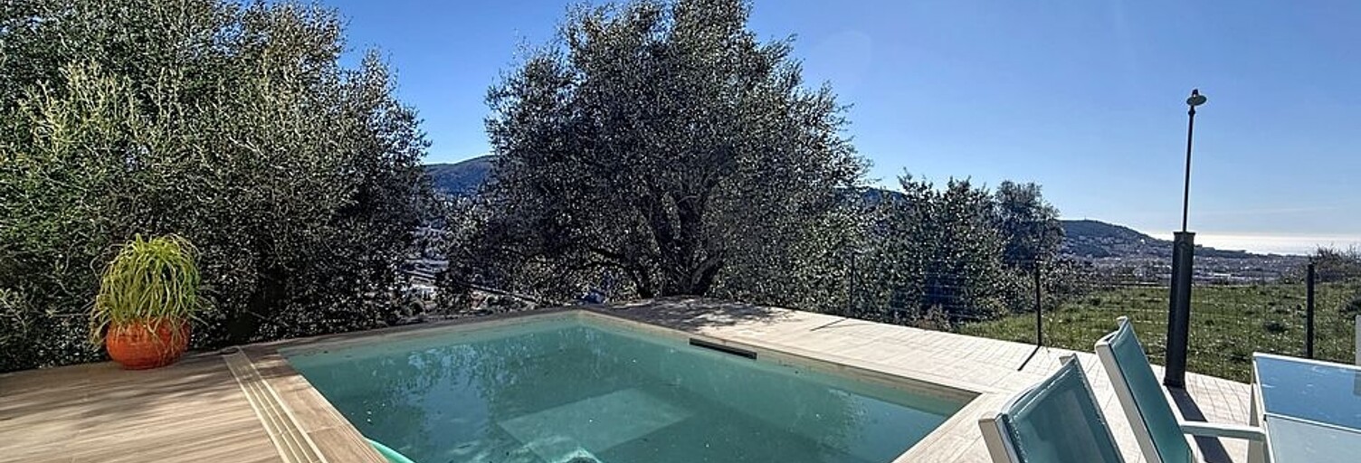 Maison 5 Pièces 145 m² à vendre à Saint-André-de-la-Roche (06730)