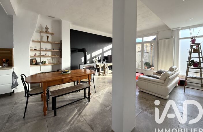 Vente Maison/villa 8 pièces — photo 2