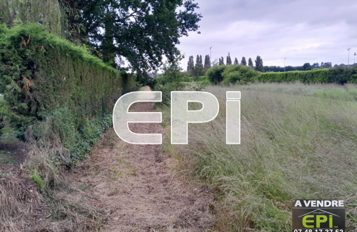ref9109. Terrain constructible de 2750 m2 non viabilisé. Eau é — photo 3