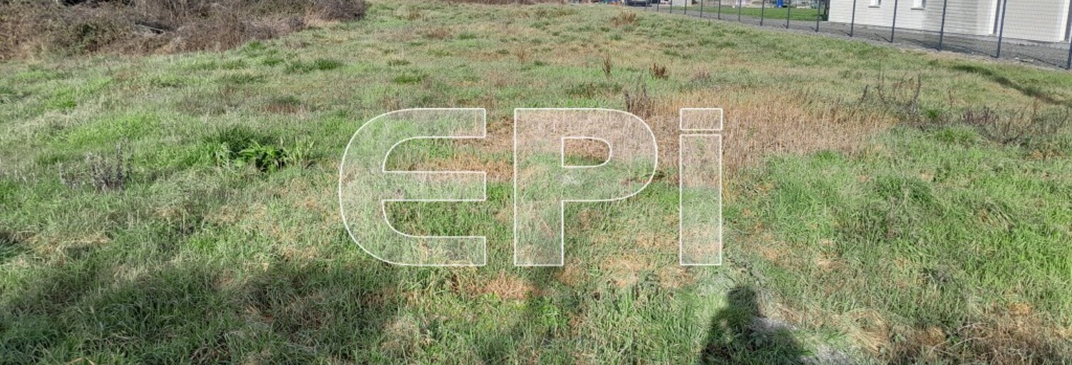 Maison  1000 m² à vendre à Mirebeau (86110)