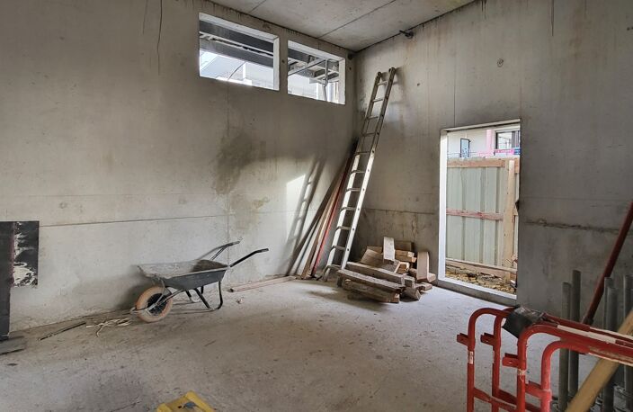 COMMERCES — photo 3