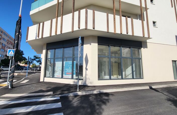 Vente programme neuf T1 120 m² Cagnes-sur-Mer (06800) — photo 2