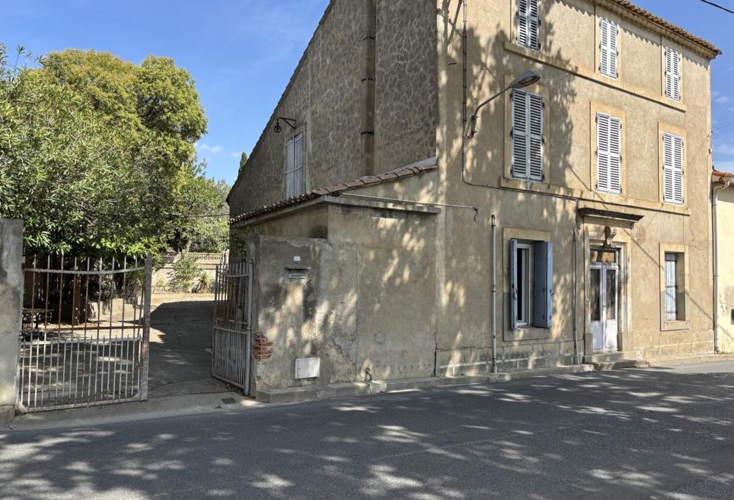Maison T5 avec jardin et dépendances à façonner à votre imag — photo 1