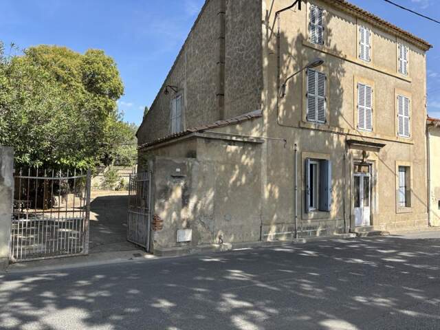 Maison T5 avec jardin et dépendances à façonner à votre imag — photo du bien