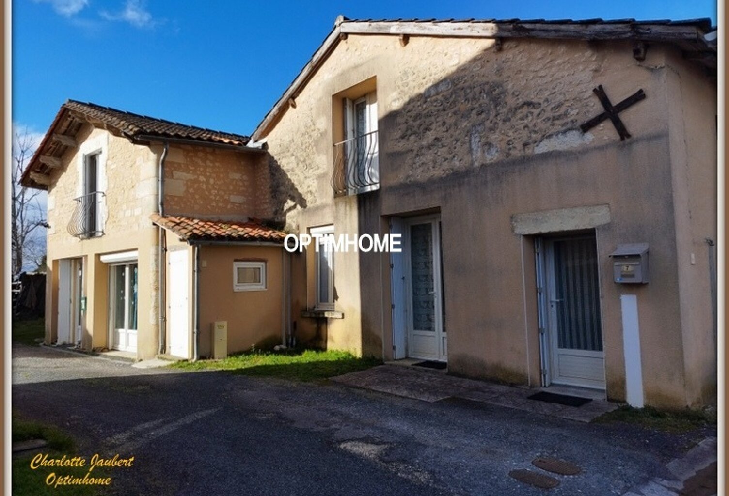 Ensemble immobilier en pierres – Idéal investisseur – À 5 minutes de Chalais — photo 1