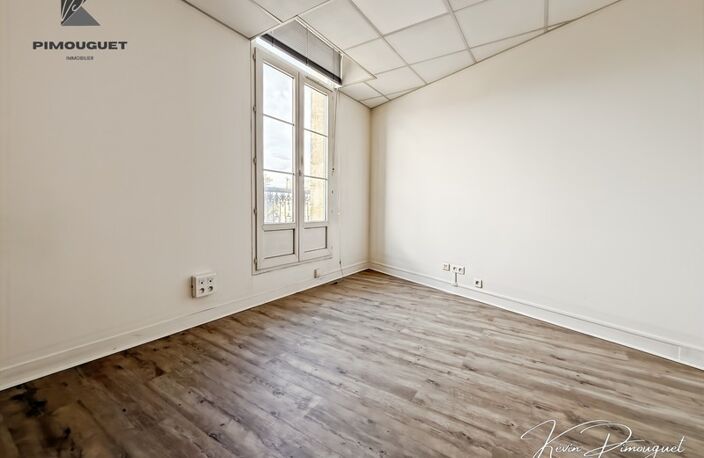 BUREAUX À VENDRE – LIBOURNE HYPER CENTRE (33) — photo 3