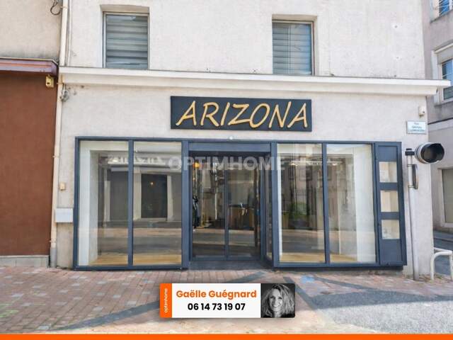 CHOLET – HYPERCENTRE – LOCAL COMMERCIAL — photo du bien