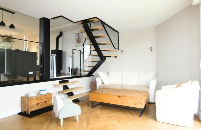 Maison rénovée de 118 m² située près des axes routiers principaux et 15 km de Laval — photo 3
