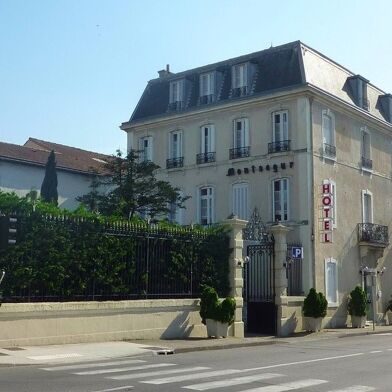 Maison 21 pièces 1612000 €