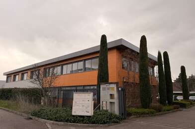 Bureau 10 pièces 434000 €