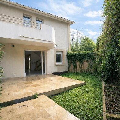 Maison 5 pièces 349900 €