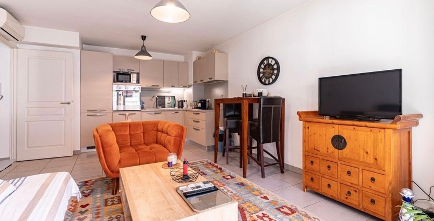 ✨ Élégant 2 pièces meublé avec grande terrasse plein Sud – Juan-les-Pins — photo 1