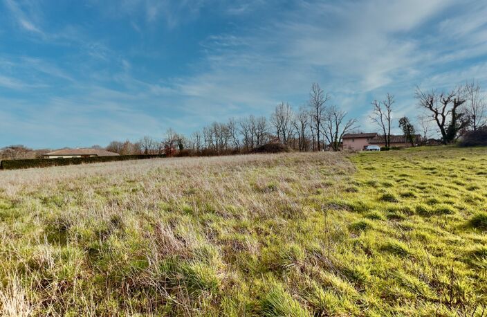TERRAIN PLAT VIABILISÉ – 1 470 m² – MIRANDE — photo 2