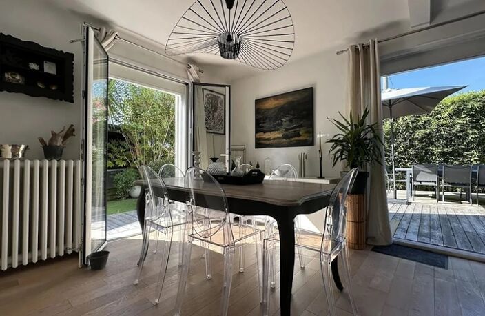 Maison à vendre 7 pièces LA ROCHELLE (17) — photo 2