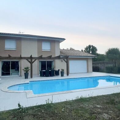 Maison 6 pièces 699900 €