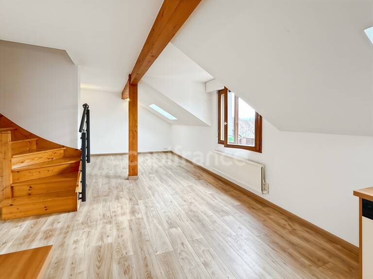 Appartement à vendre 4 pièces GRILLY (01) - Duplex T4 - 75m2 avec parking privatif — photo 1