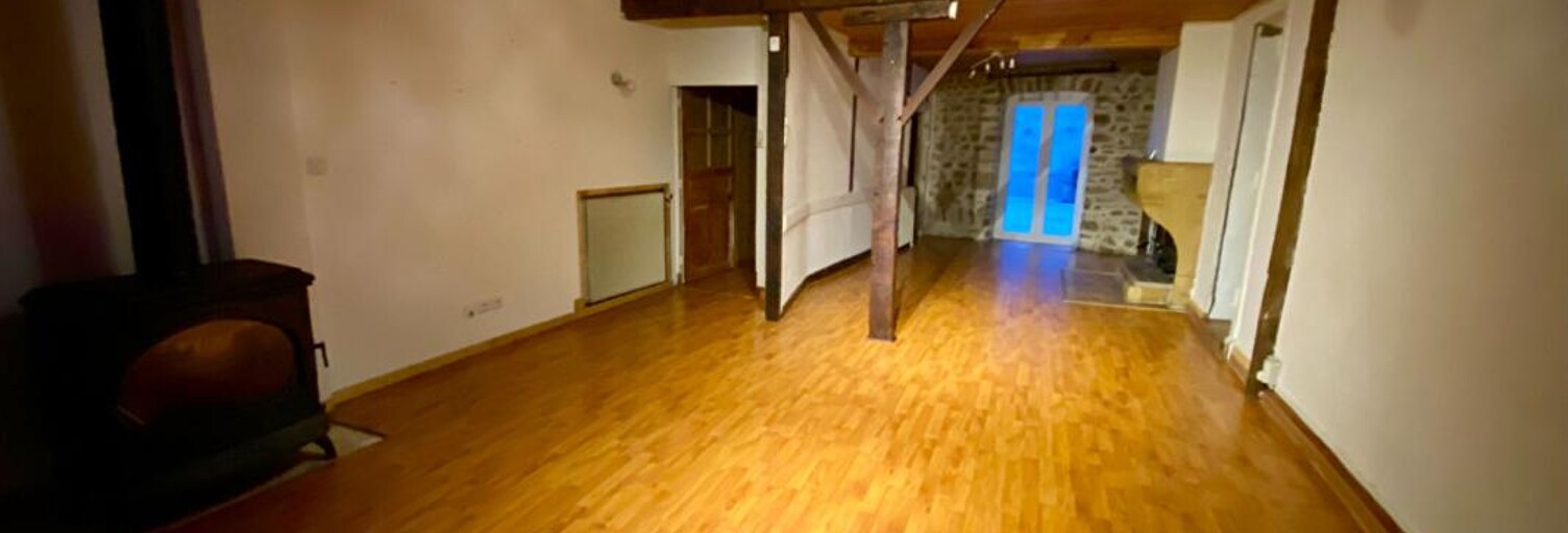 Maison 10 Pièces 112 m² à vendre à Néronde (42510)