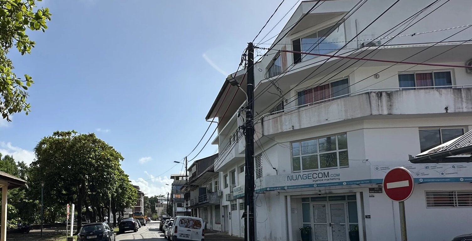 ENSEMBLE IMMOBILIER EN PLEIN CENTRE-VILLE DE CAYENNE — photo 1