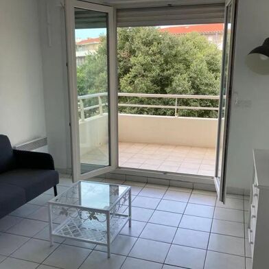 Appartement 2 pièces 870 €