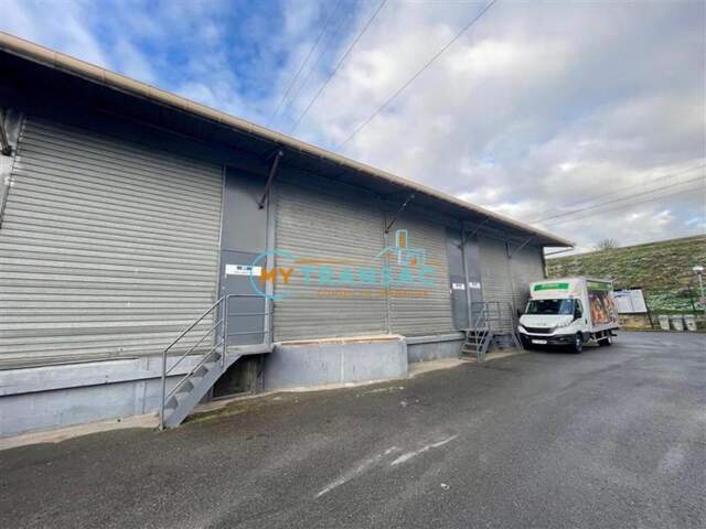 A LOUER Locaux d'activités plusieurs surfaces disponibles ZA DES FLANDRES - VILLENEUVE ST GEORGES — photo du bien