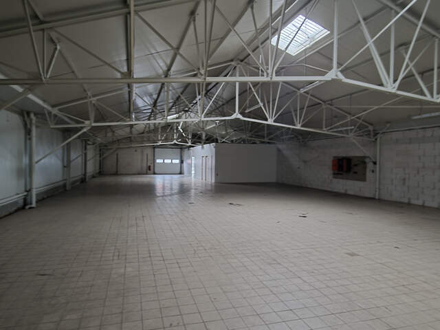 LOCAL D'ACTIVITE A LOUER ANGERS EST — photo du bien