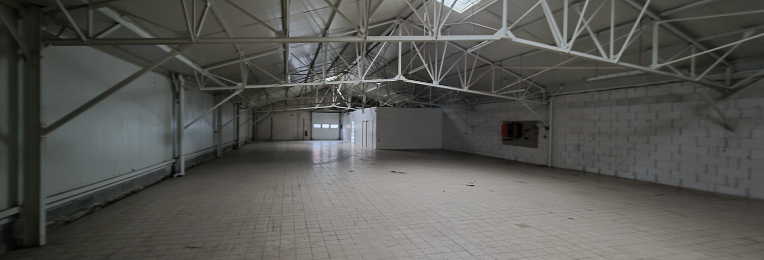 Commerce  526 m² à louer à Saint-Barthélemy-d'Anjou (49124)