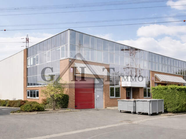 Entrepôt & bureaux 410 m² — photo du bien