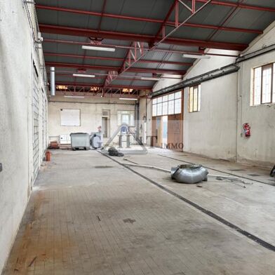 Local industriel  710000 €