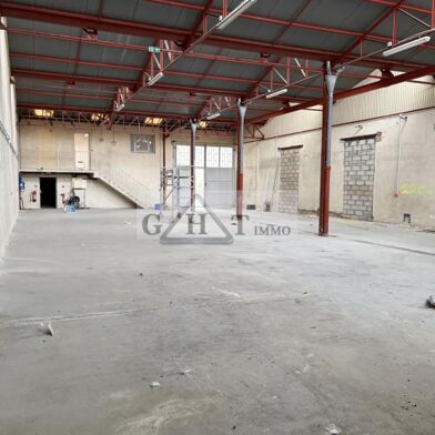 Local industriel  1135000 €