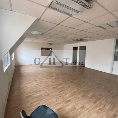 Local industriel  1380000 €