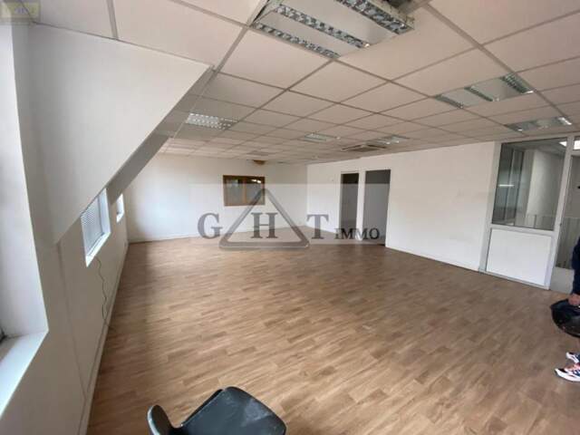 A vendre local d'activité 273m² Maisons-Alfort — photo du bien