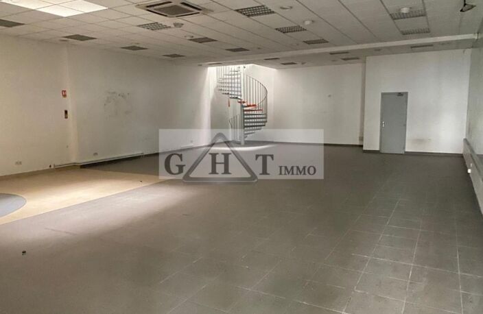 A vendre local d'activité 273m² Maisons-Alfort — photo 3