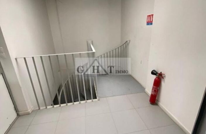 A vendre local d'activité 273m² Maisons-Alfort — photo 4
