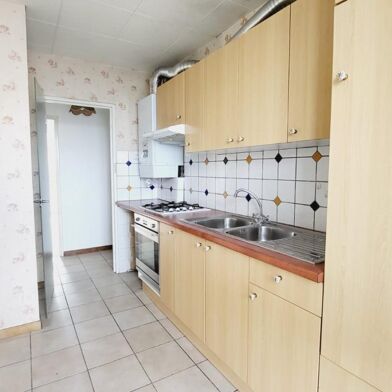 Appartement 4 pièces 150990 €