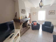 29520 Châteauneuf du Faou maison de bourg habitable de suite, jolie jardin clos sans vis à vis — photo 3