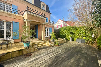 Maison 7 pièces 749001 €