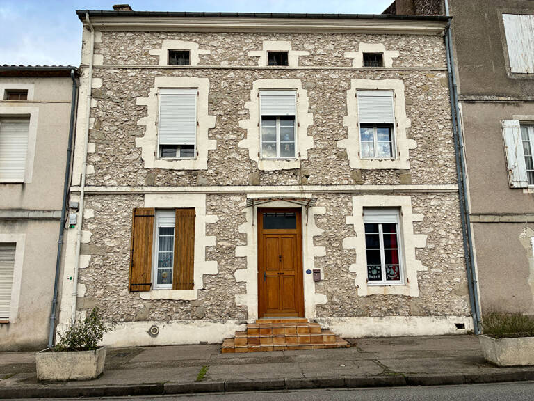 Maison de ville en pierre — photo 1