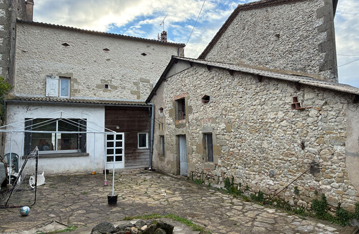 Maison de ville en pierre — photo 3