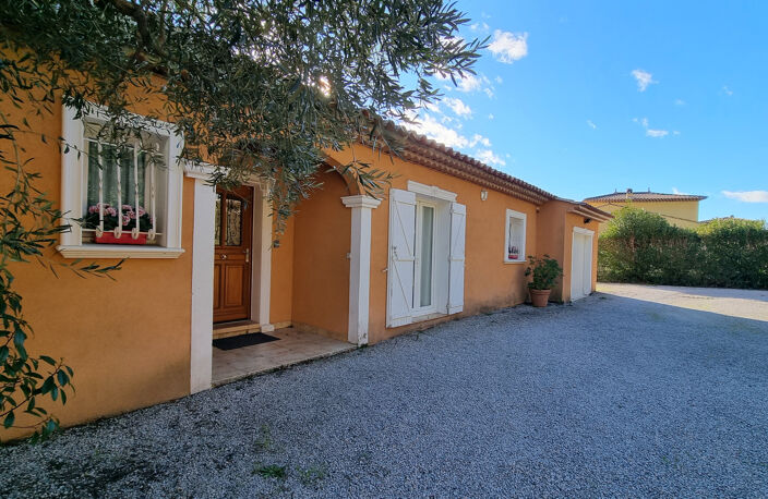 VAR (83) - À VENDRE - LA MOTTE - Superbe Villa 4 chambres av — photo 4
