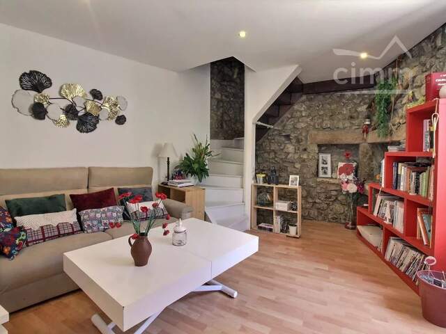 Maison de village rénovée au cœur d’Andance — photo du bien