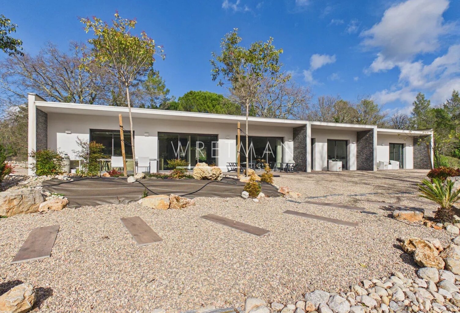 VILLA MODERNE DE PLAIN PIED - FAYENCE — photo 1